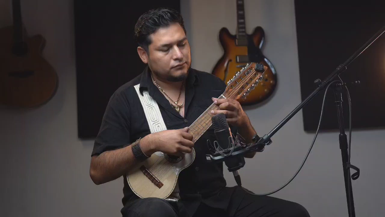 Charango instrumento